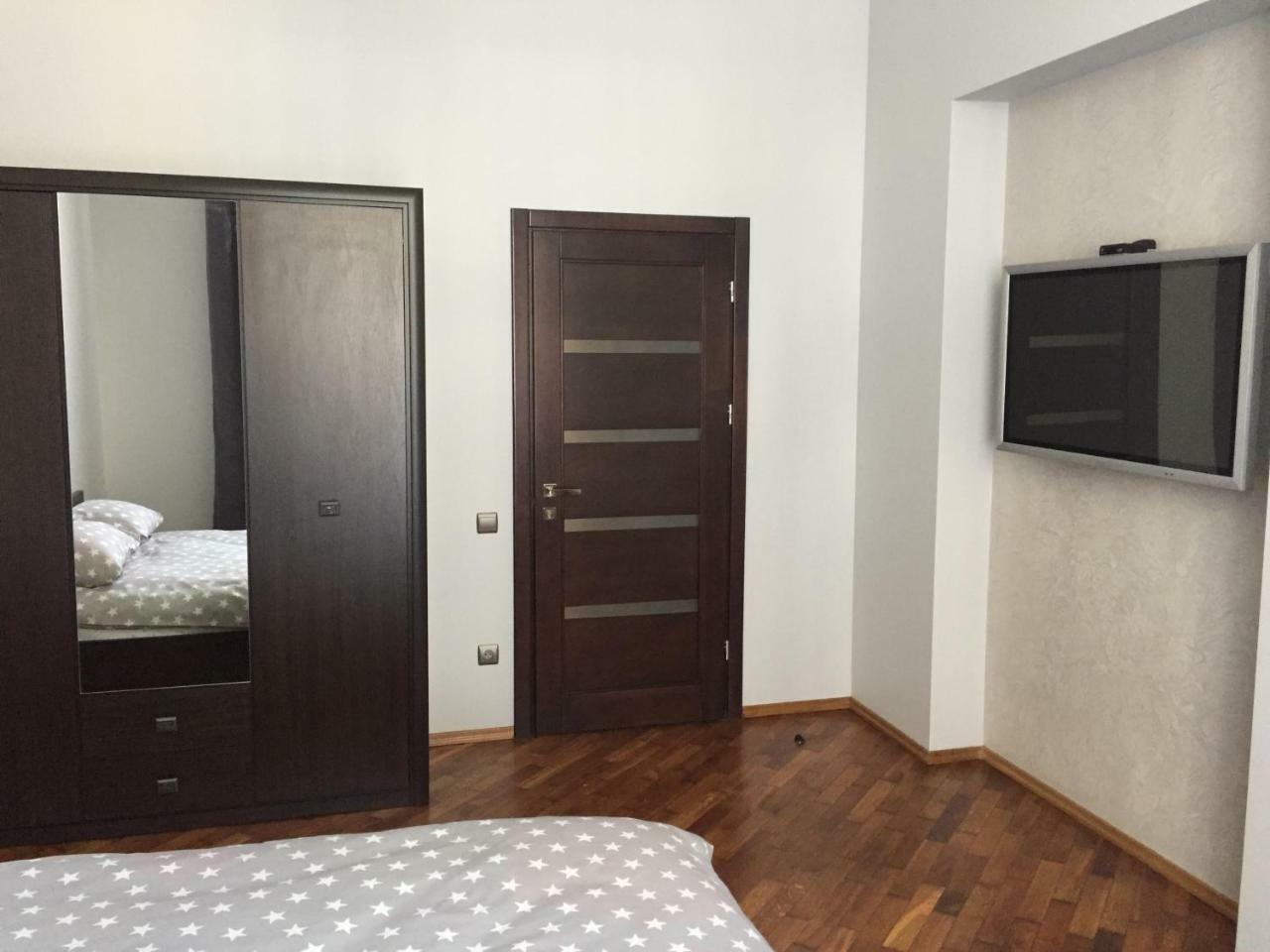 Apartment On Centre Lemberg Exterior foto